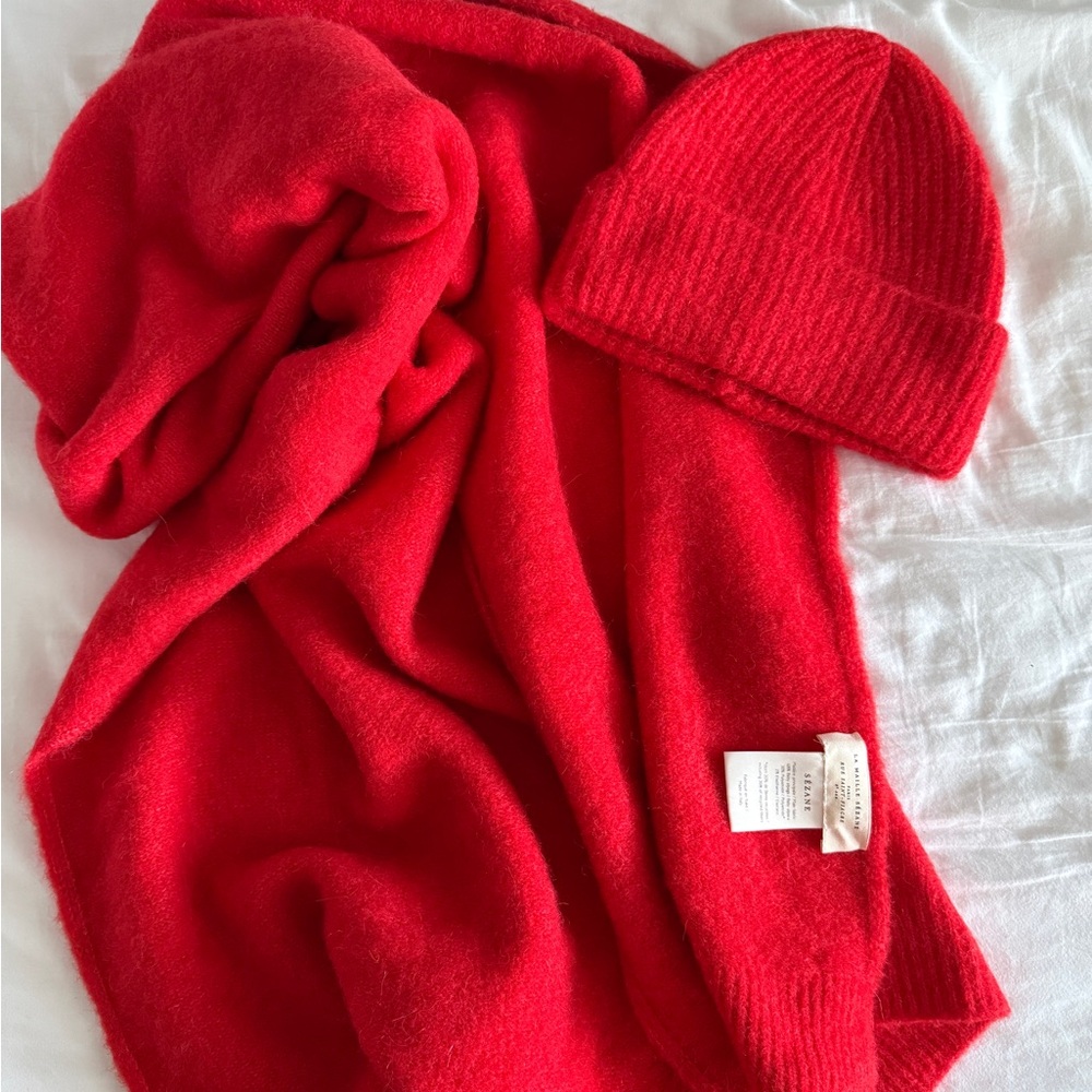 Sezane Beanie and Scarf Set